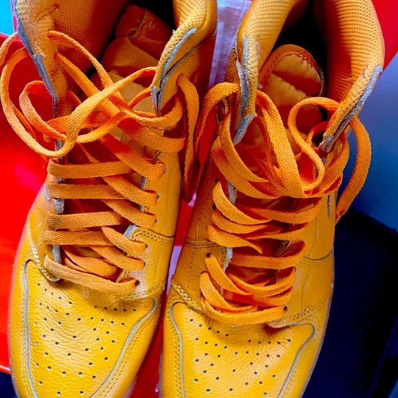 Nike Gatorade Air Jordan 1 Retro HI - Picture 3 of 4